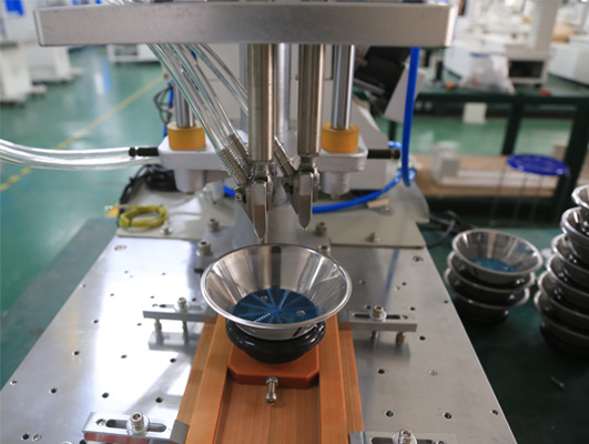 自動鎖螺絲機 自動鎖螺絲機