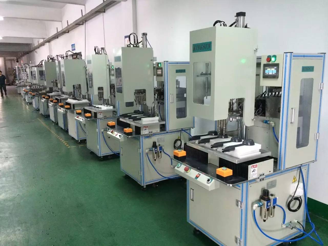 自動鎖螺絲機(jī)廠家 自動鎖螺絲機(jī)