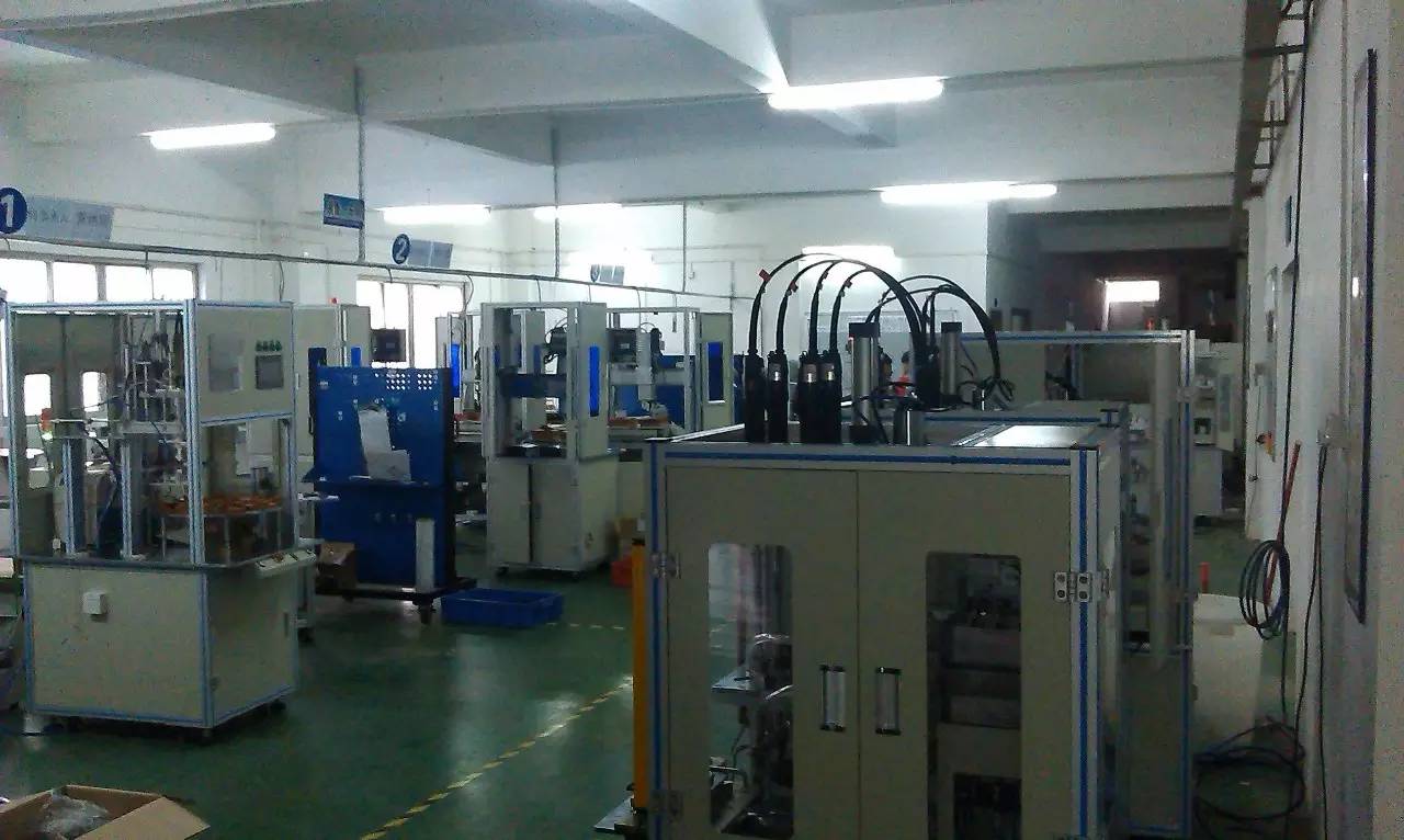 精心自動鎖螺絲機(jī)生產(chǎn)車間 自動鎖螺絲機(jī)